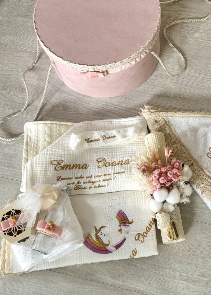 Trusou de botez tematica unicorn
